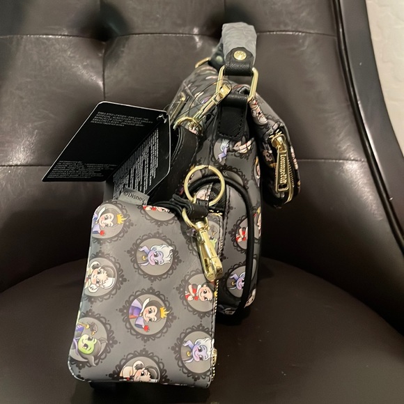 SOLD - Loungefly Chibi Villains Portraits AOP Crossbody w/ Matching Wallet - Picture 3 of 10